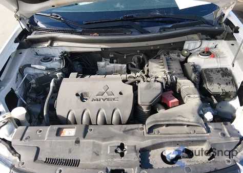 2014 Mitsubishi Outlander Es z USA, uszkodzony, nr VIN JA4AD2A31EZ007565